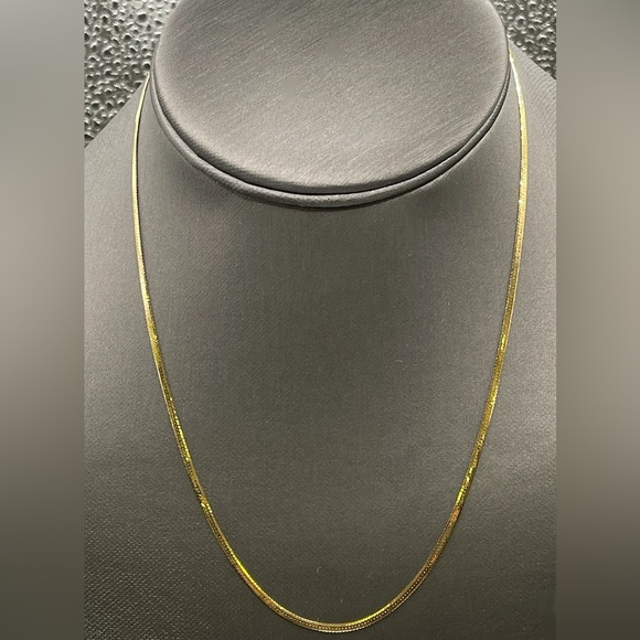Herringbone Pattern Gold Necklace - Picture 3 of 3